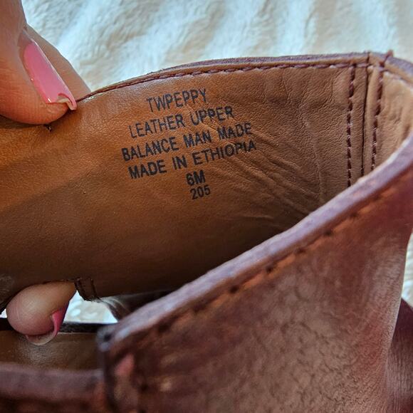 Tommy Hilfiger Womens Peppy Pebbled Leather‎ Peep Toe Heels Sandal 6M Burgundy - Picture 8 of 8